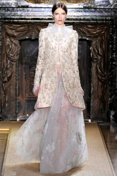Look 38